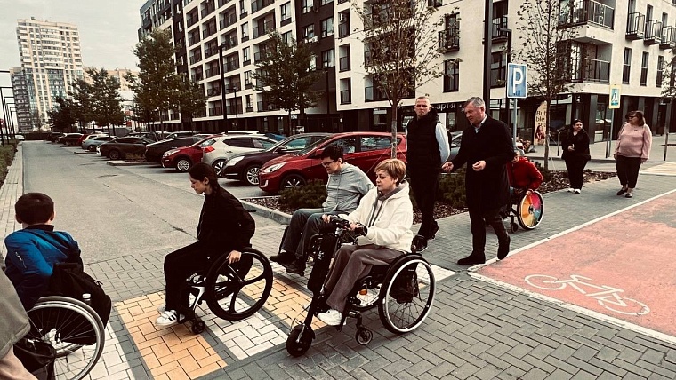 Тюменские депутаты контролируют ход строительства и благоустройство в районах города