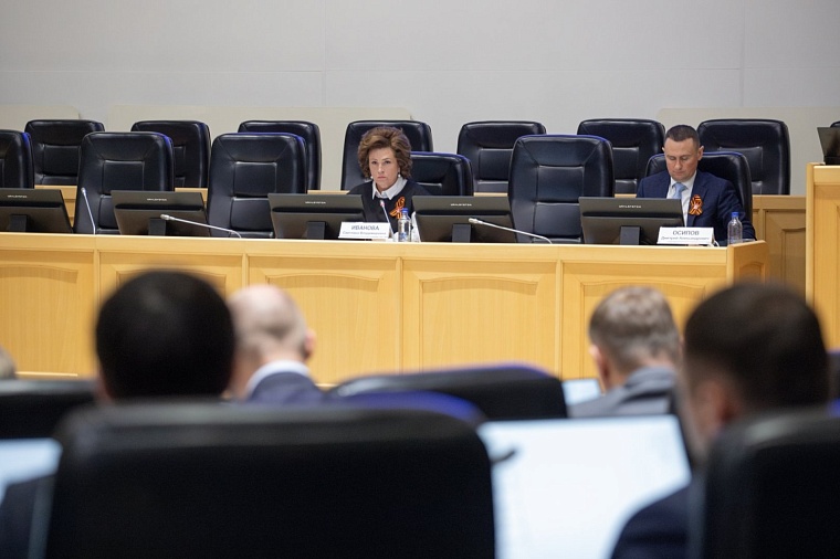 Депутаты гордумы поддержали внесение коллектива ТВВИКУ в Книгу Почета города Тюмени