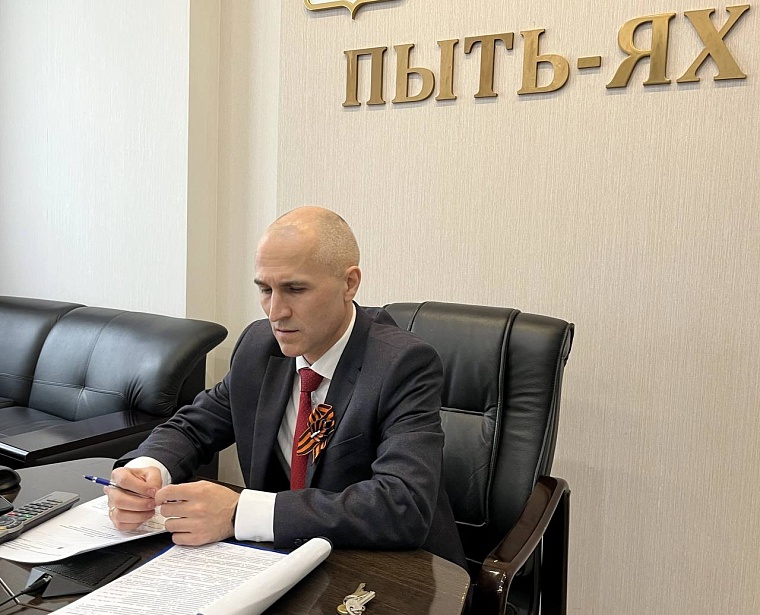 Вице-мэр Пыть-Яха в ХМАО уволился после скандала с собачьим могильником