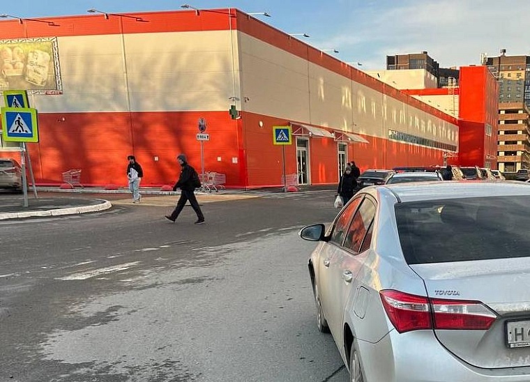 В Тюмени сбитый 17-летний подросток попал в больницу