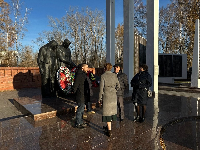 В Тюмени  на двух площадях зазвучали памятные мелодии