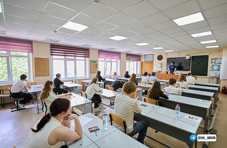 Александр Моор: Семь выпускников Тюмени получили по 100 баллов на ЕГЭ по информатике