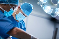 Тюменские врачи смогли удалить восьмисантиметровую опухоль на единственной почке через уколы