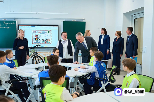 Александр Моор: Более 1 000 ребят пойдут в новую школу в селе Мальково Тюменского округа