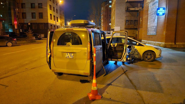 Стало плохо за рулем: в ДТП на Пермякова в Тюмени погиб мужчина